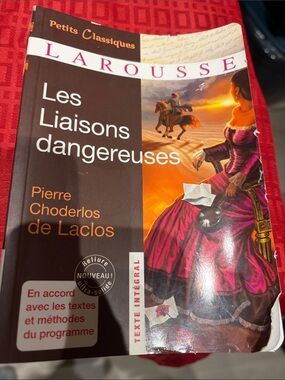 Larousse Les Liaisons dangereuses Paperback - Brown & Pink Cover